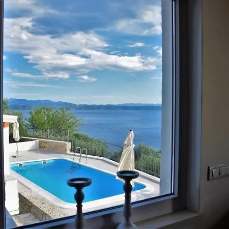 Villa Charmy Hill With Pool Podgora