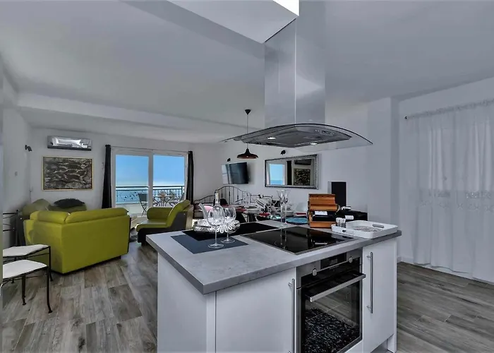 Charmy Hill With Pool Villa Podgora (Split-Dalmatia)